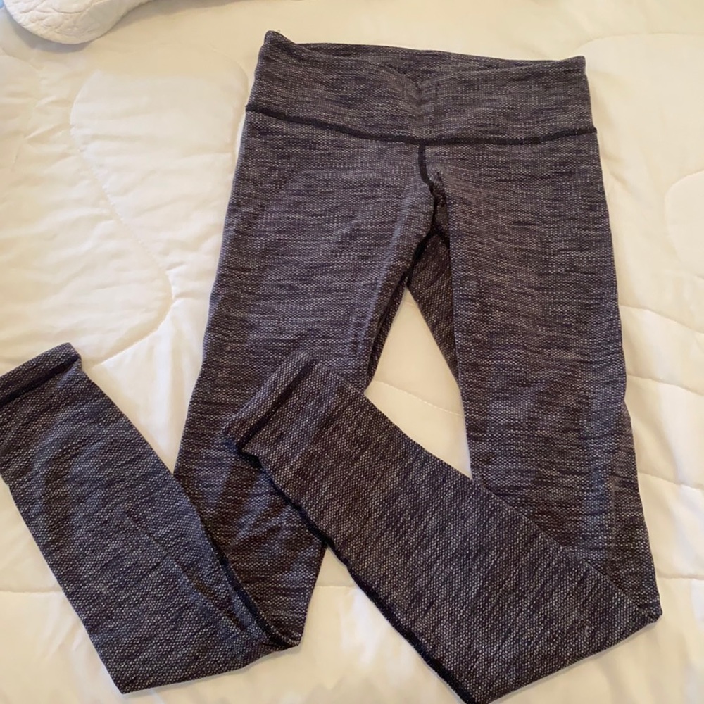 Textured lululemon leggings